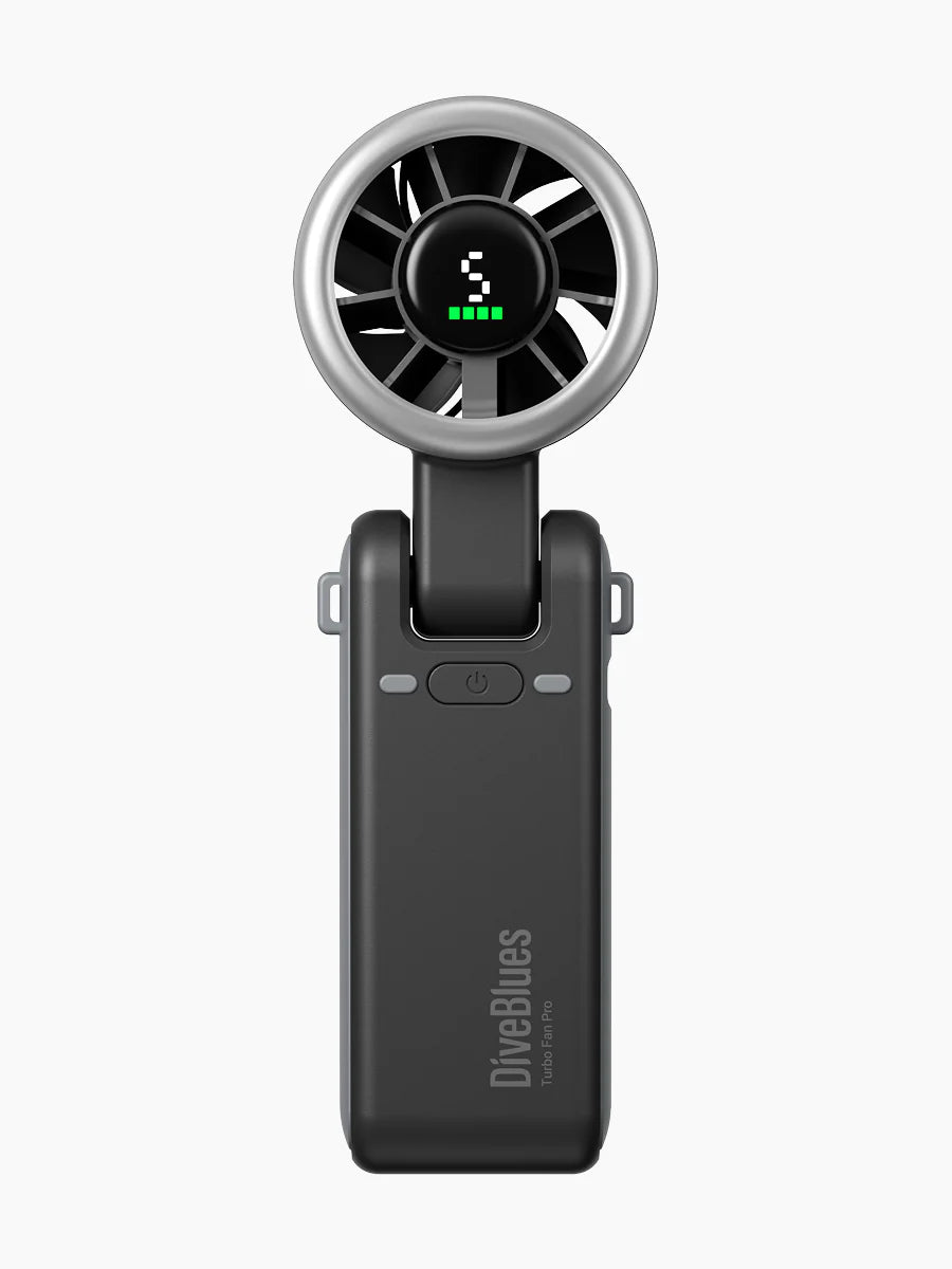 Zwarte Diveblues CYCLONE krachtige mini ventilator met USB-C snelladen en geconcentreerde 45 graden airflow.